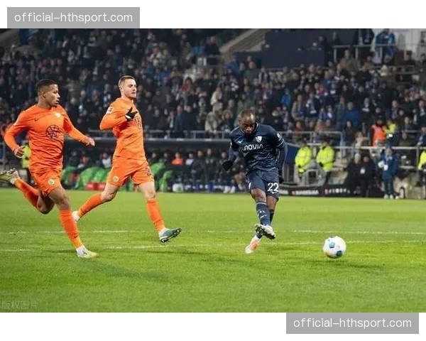 沃尔夫斯堡1-1战平门兴，双方门将多次贡献关键扑救