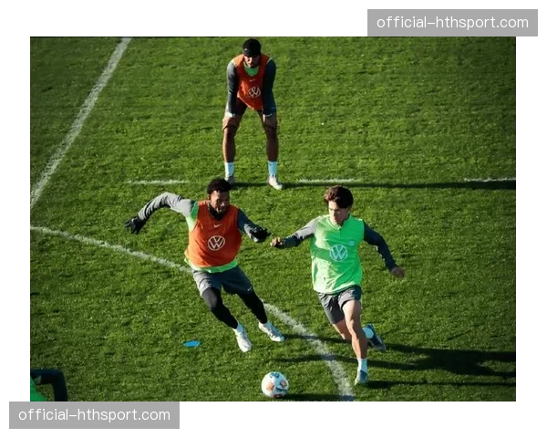 聚焦新星：美因茨20岁前锋首次先发，其不懈跑动成为球队高压网关键一环