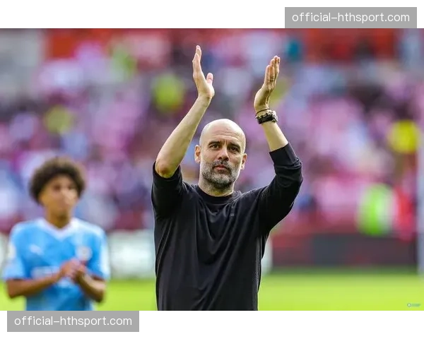 转播画面捕捉到瓜迪奥拉场边大喊“转换！”，要求球员立刻提速